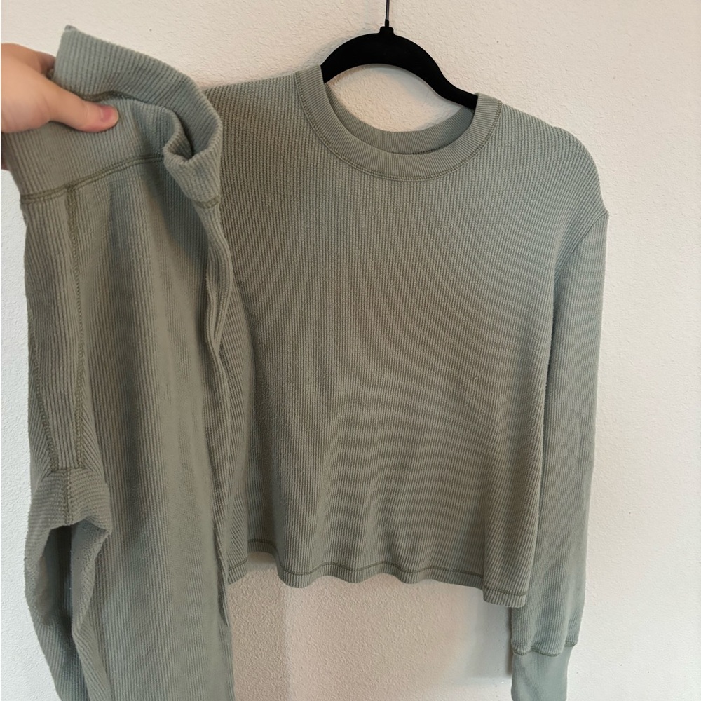 SKIMS Sage thermal set